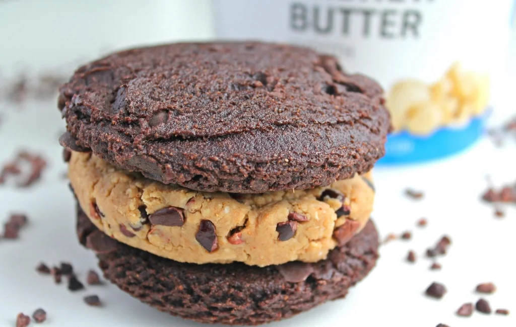 Cookie dough sandwich