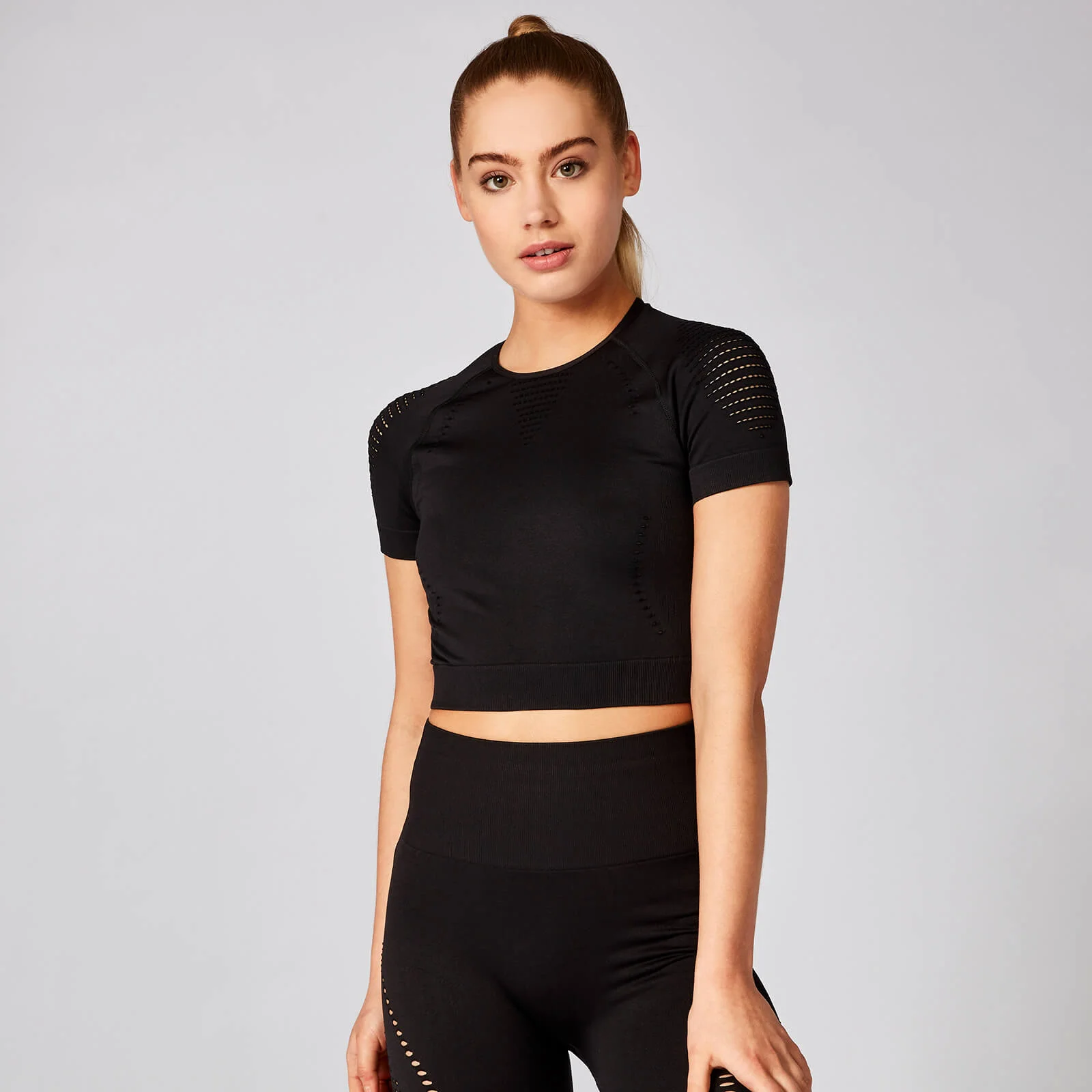 Shape Seamless Short-Sleeve Crop Top - Sort - XS Billede 1