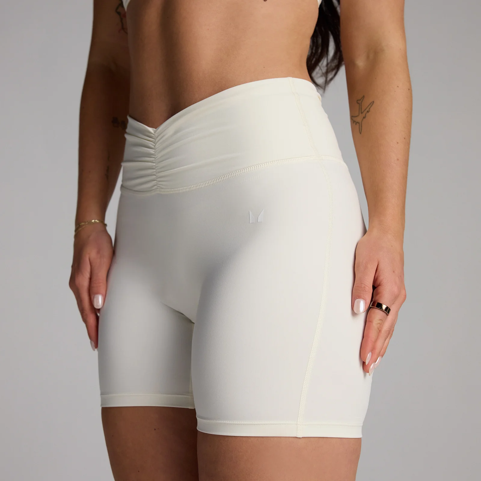 MP Women's Tempo Ruched Front Shorts - Kokos - S Billede 1
