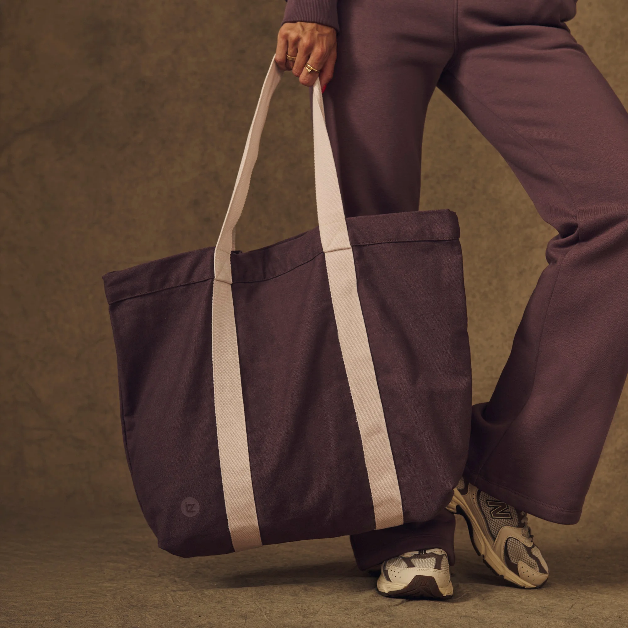 MP X Tatiana totebag i bomuld med to farver - Mokka/Natural Billede 1
